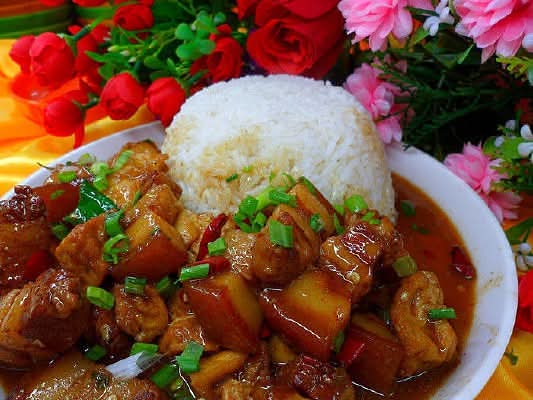 ⭐⭐G10. 红烧肉盖饭 / Braised Pork Belly with Rice